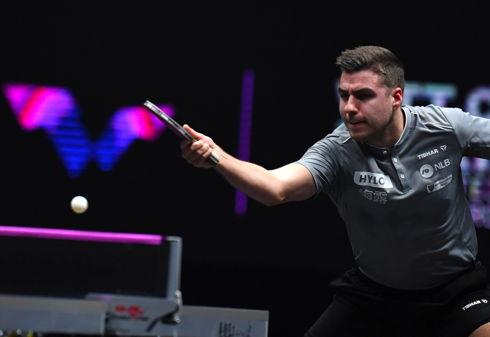 某知名演员 某知名演员