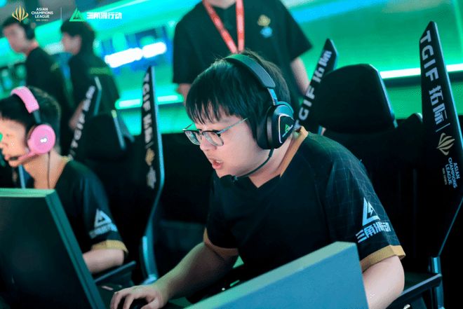 扑克全靠牌 扑克全靠牌